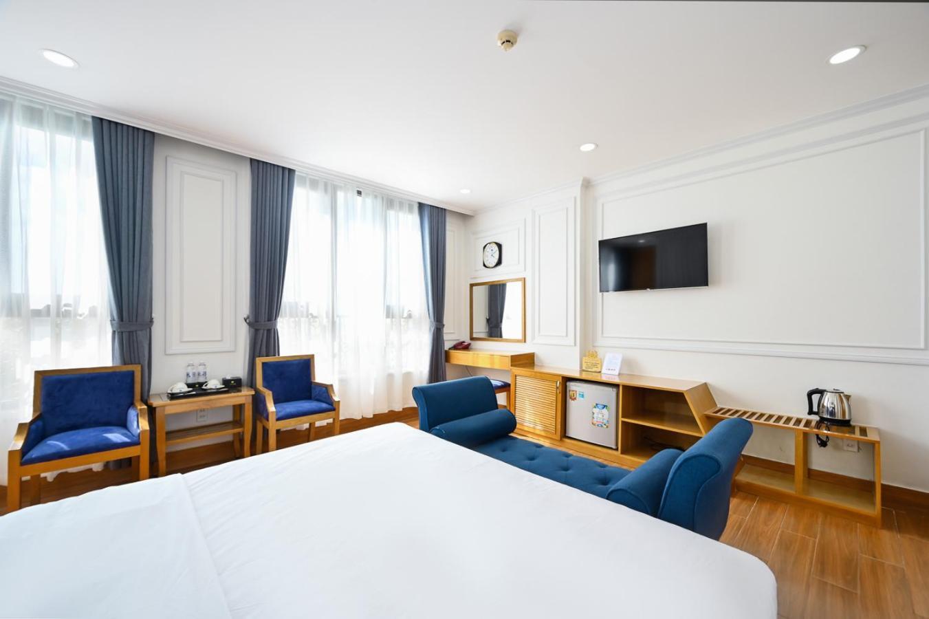 Vivian Airport Hotel Saigon Хошимин Екстериор снимка