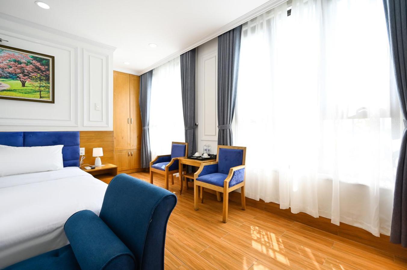 Vivian Airport Hotel Saigon Хошимин Екстериор снимка