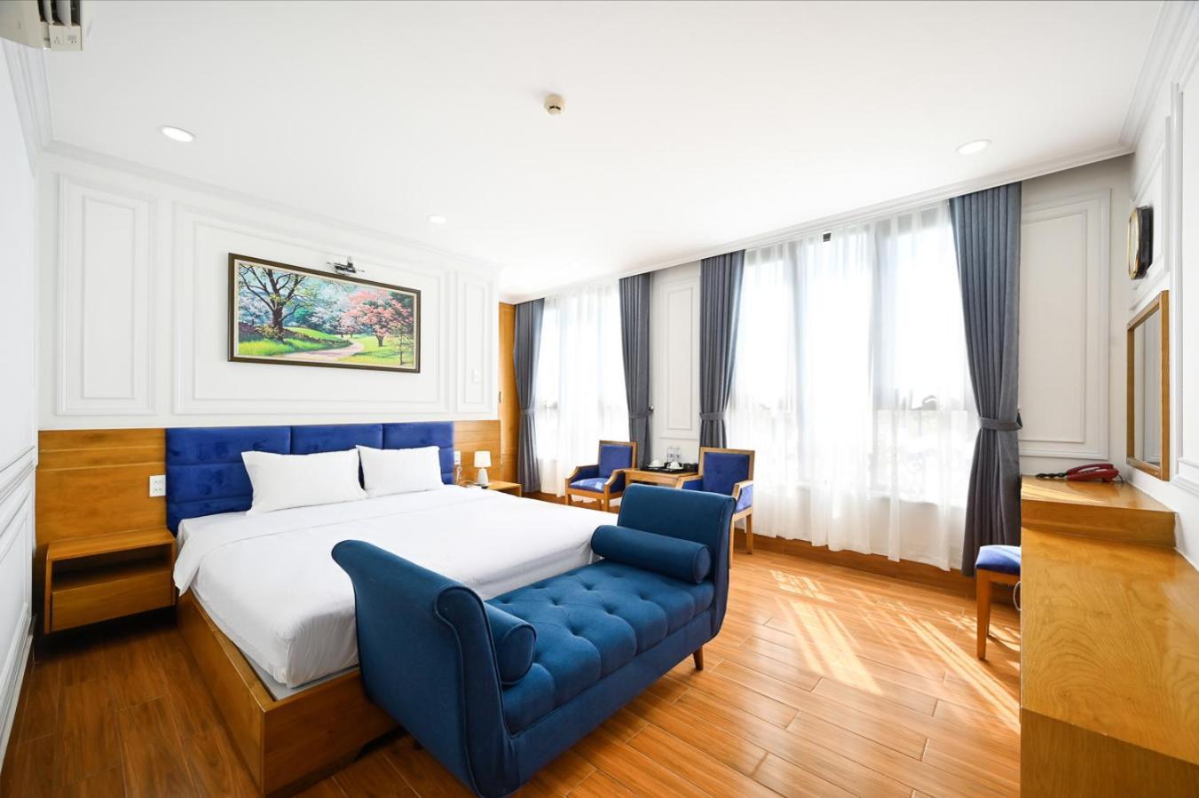 Vivian Airport Hotel Saigon Хошимин Екстериор снимка