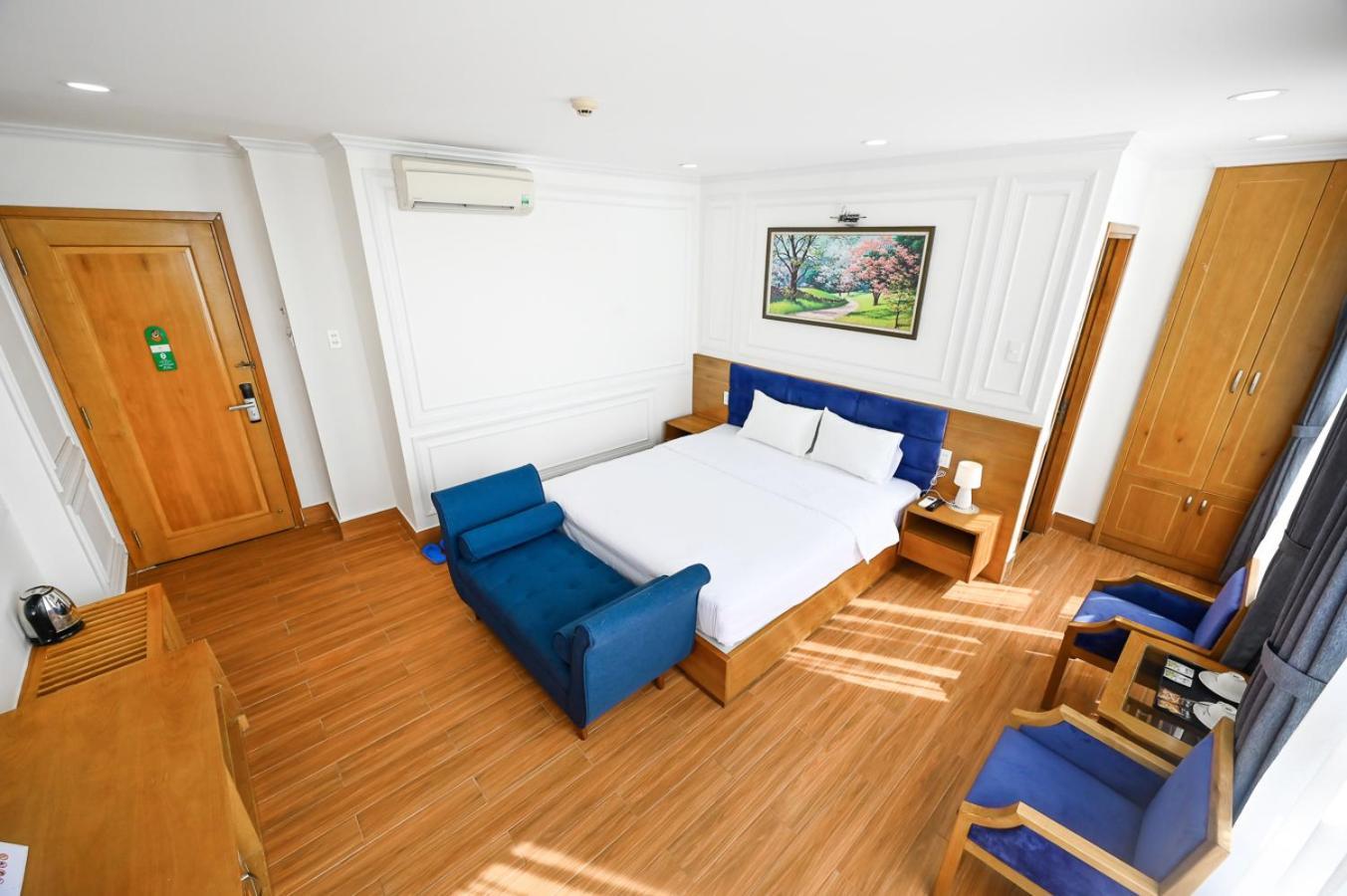 Vivian Airport Hotel Saigon Хошимин Екстериор снимка