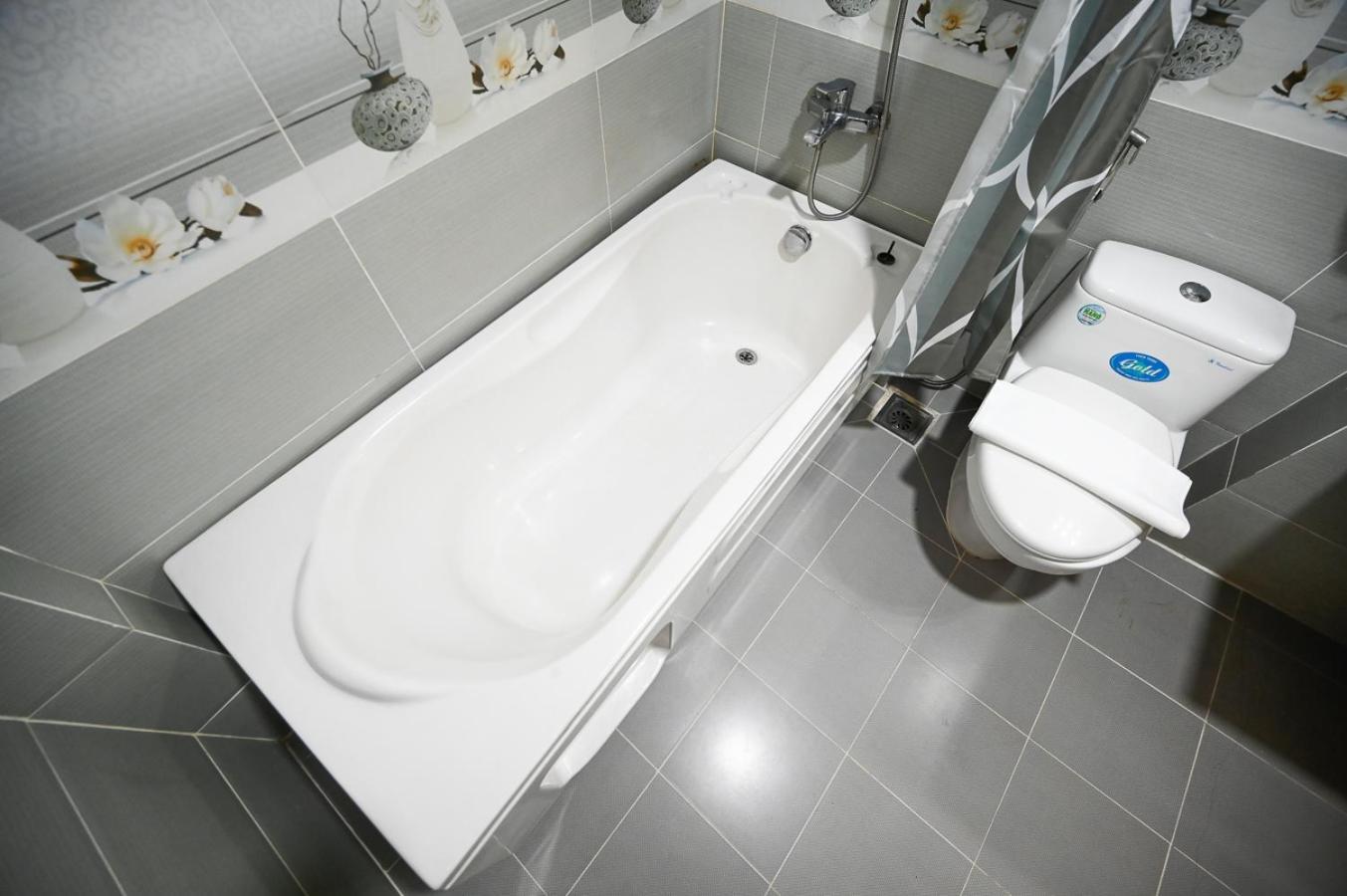 Vivian Airport Hotel Saigon Хошимин Екстериор снимка
