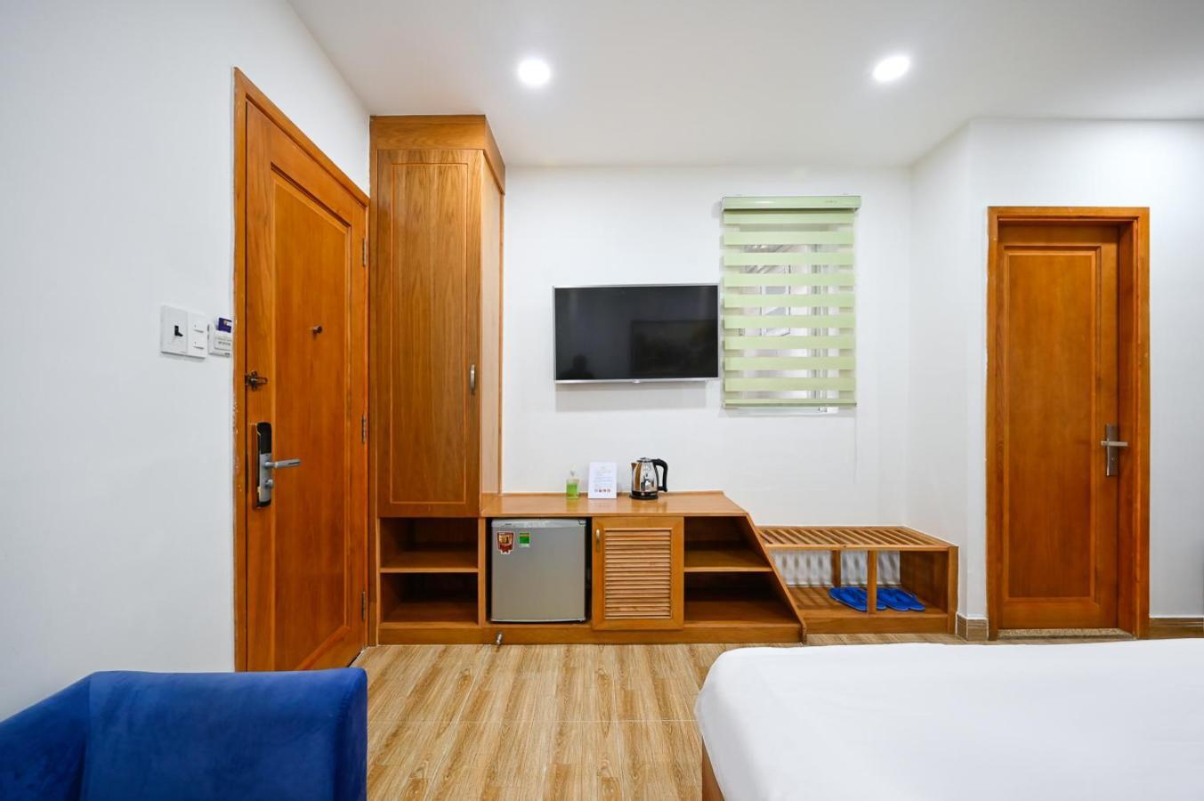Vivian Airport Hotel Saigon Хошимин Екстериор снимка