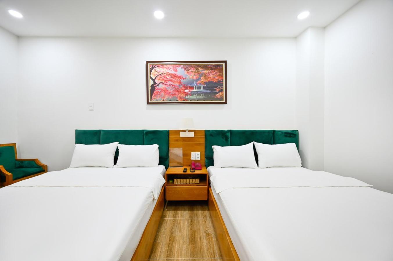 Vivian Airport Hotel Saigon Хошимин Екстериор снимка