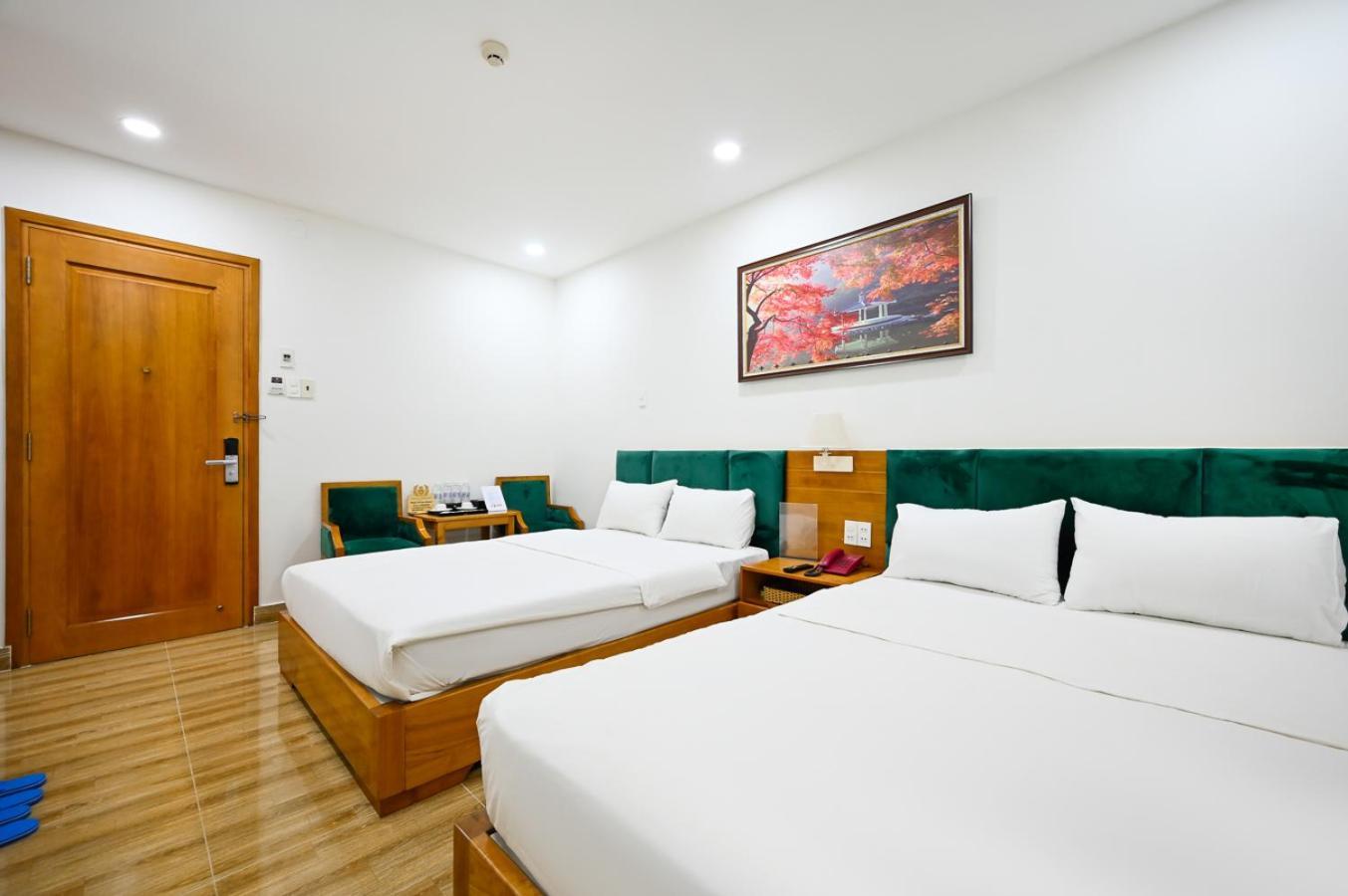 Vivian Airport Hotel Saigon Хошимин Екстериор снимка