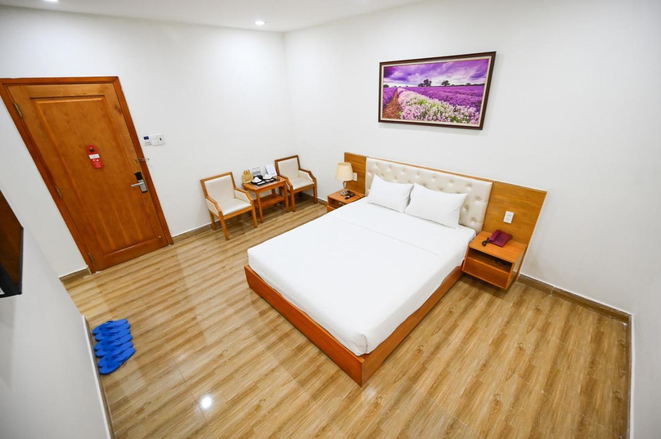 Vivian Airport Hotel Saigon Хошимин Екстериор снимка