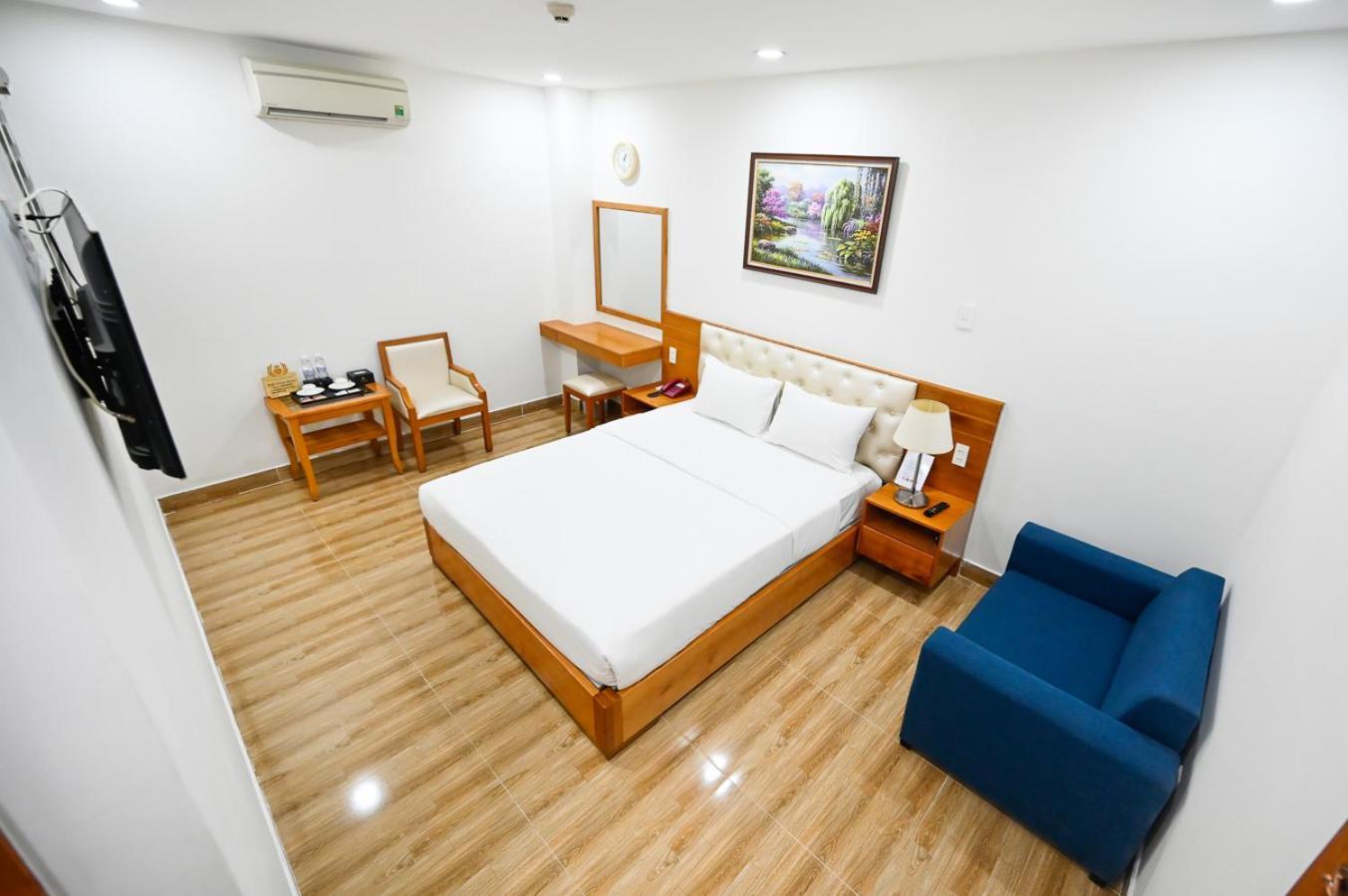 Vivian Airport Hotel Saigon Хошимин Екстериор снимка